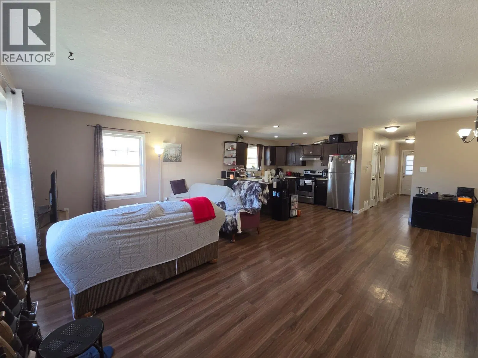 Photo 4 of 52 at 4608 50 Avenue
