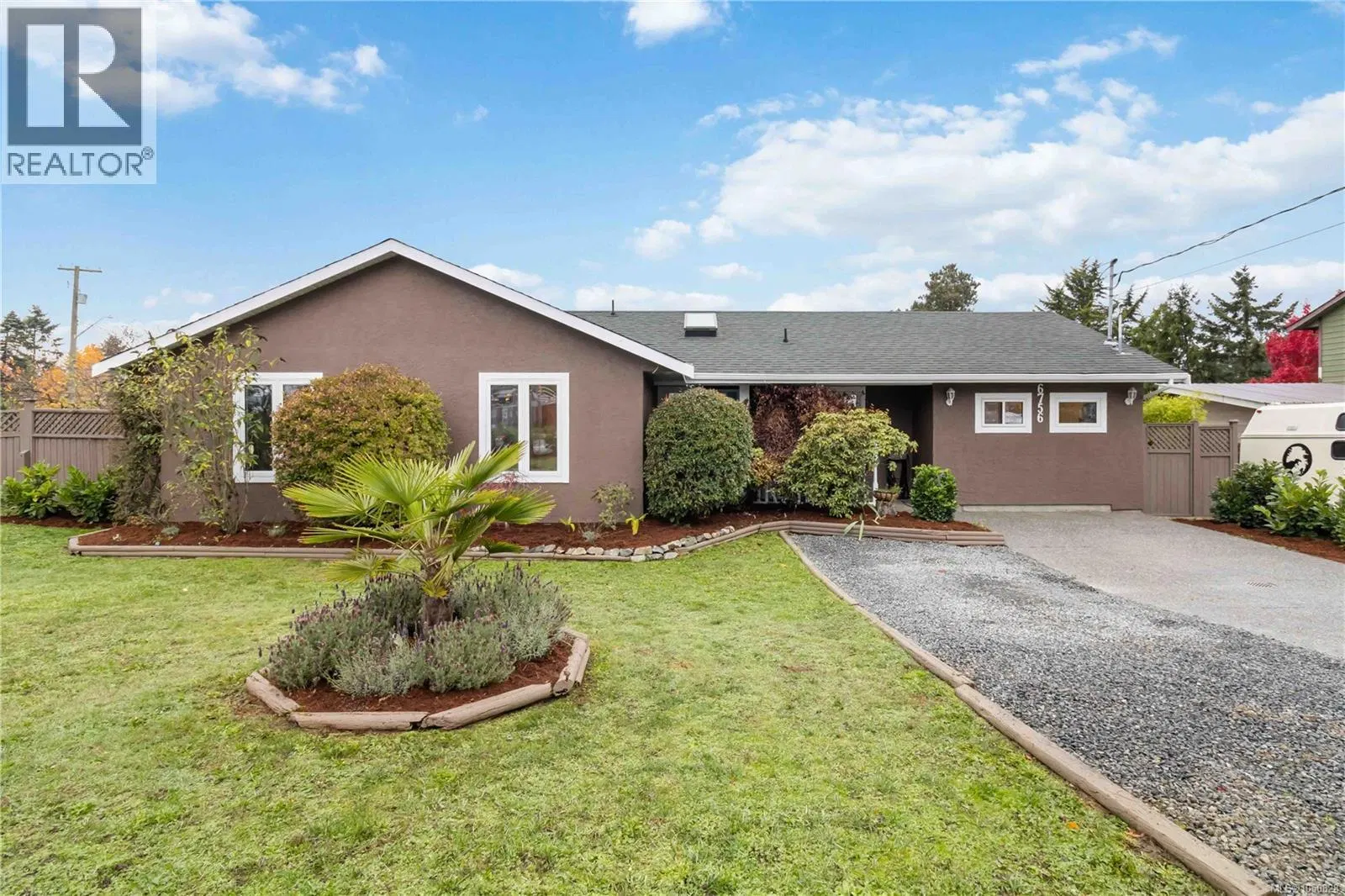 6756 Central Saanich Road