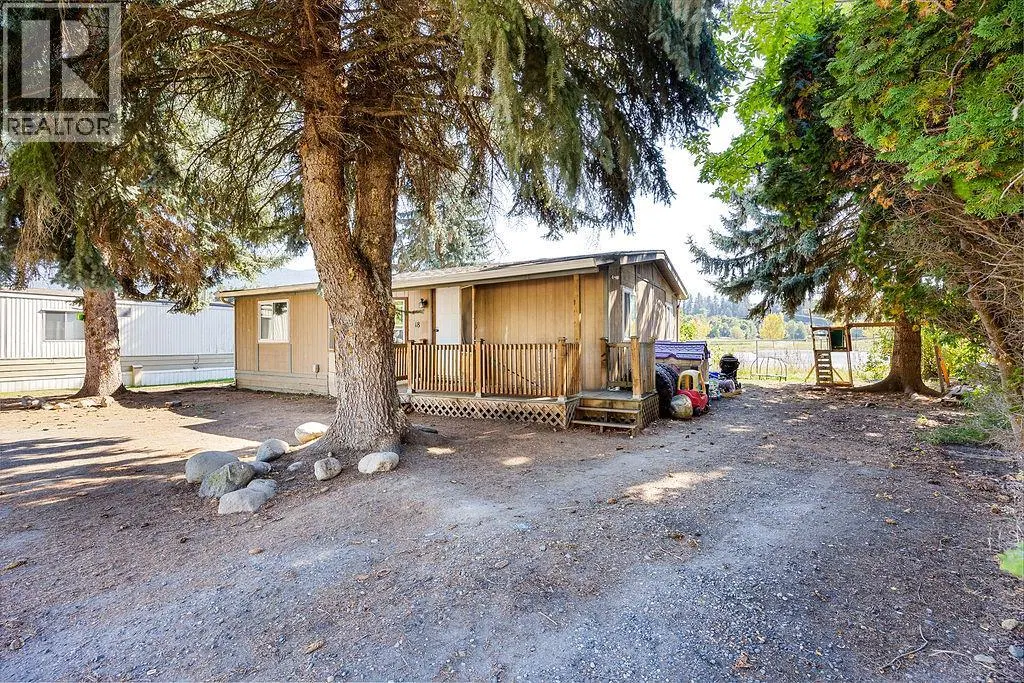 Photo 2 of 46 at #18 – 3495 Adair Street