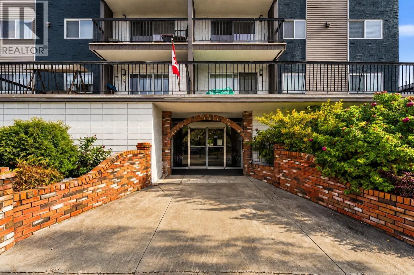 Photo 1 of 40 at #106 – 1654 10TH Avenue
