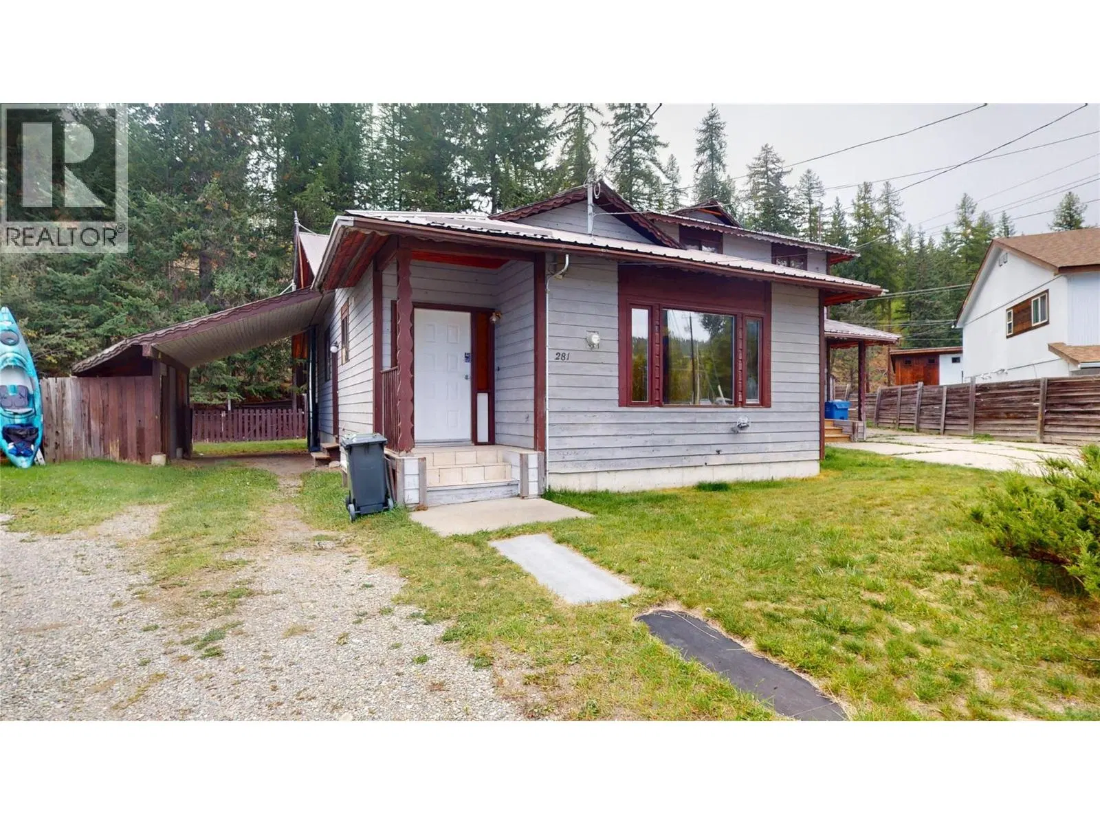 Photo 4 of 49 at 281 Kimbrook Crescent