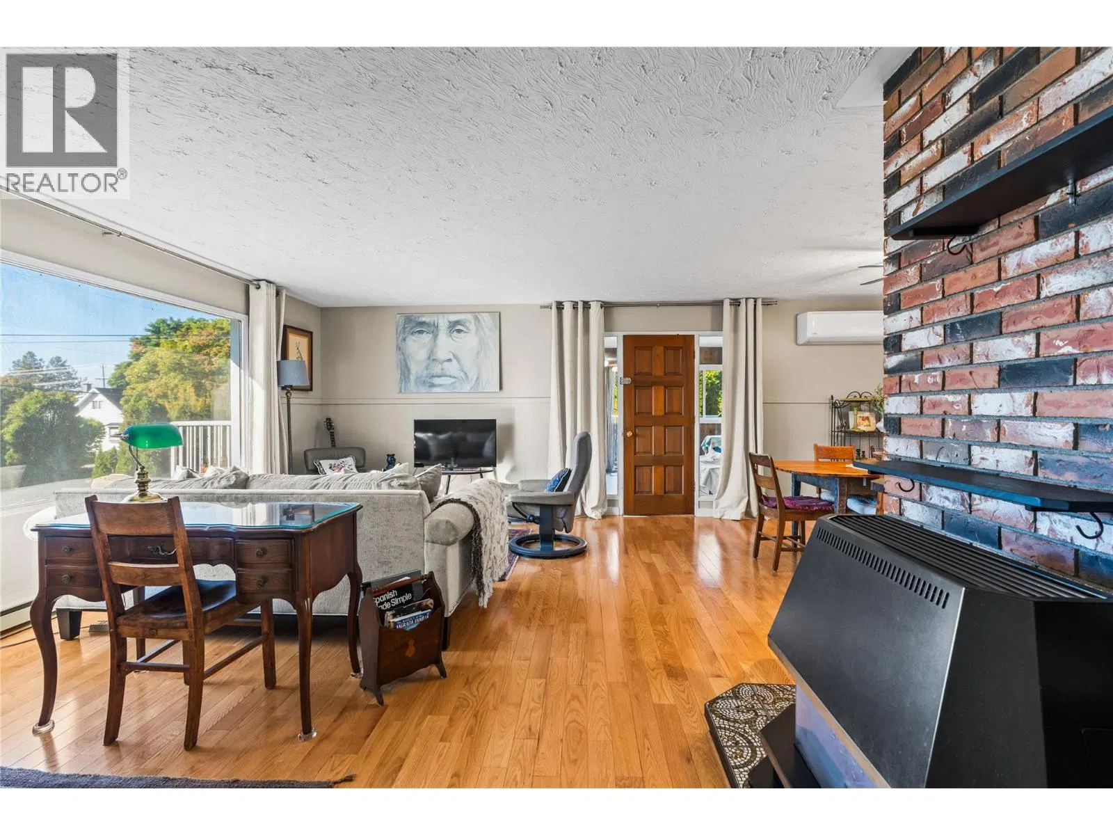 Photo 5 of 60 at 583 Mcleish Road