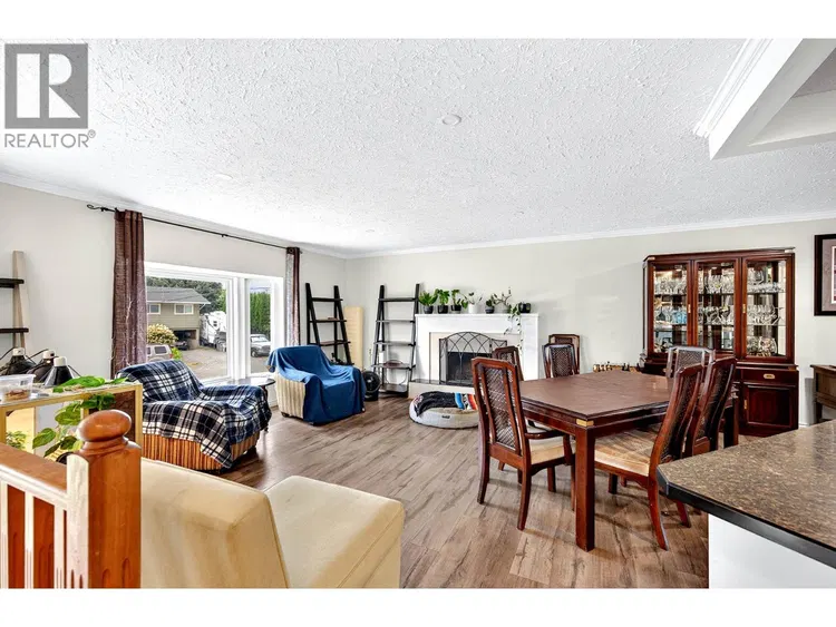 Photo 4 of 67 at 4634 STEVENS Drive