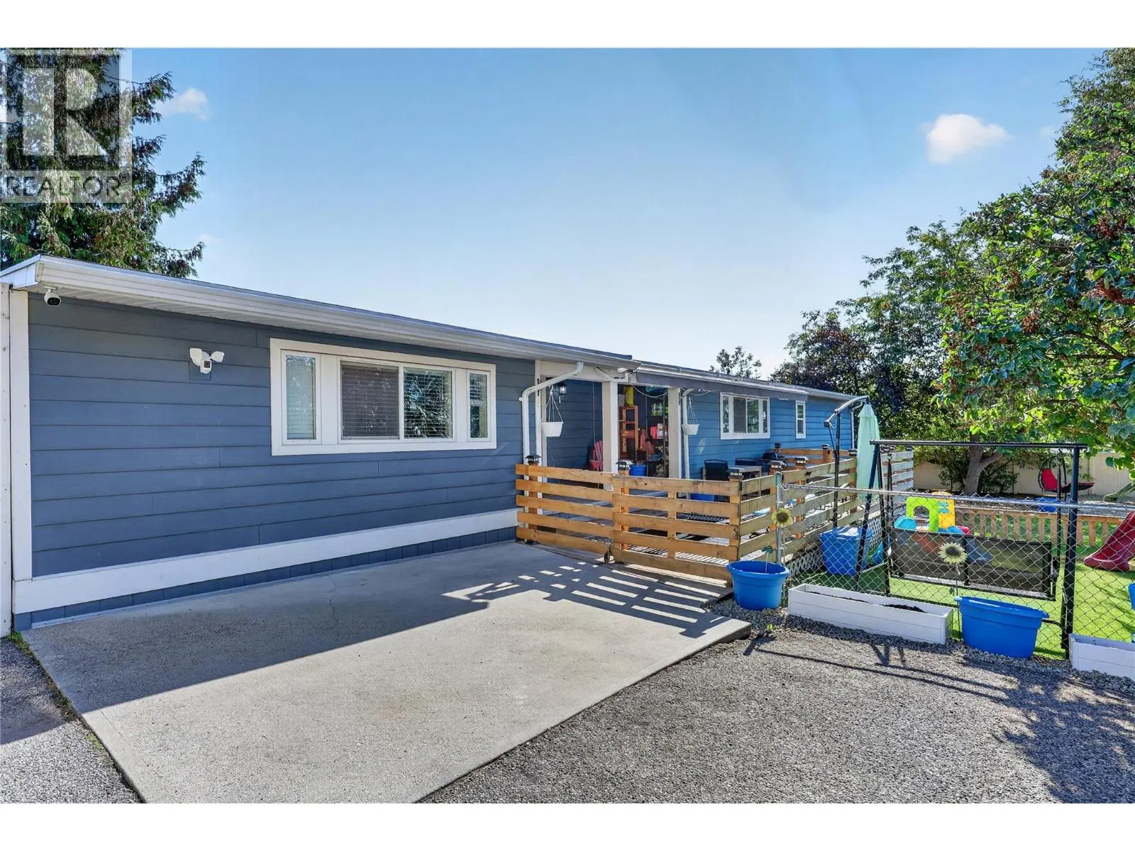 Photo 2 of 35 at #36 – 3381 Village Green Way