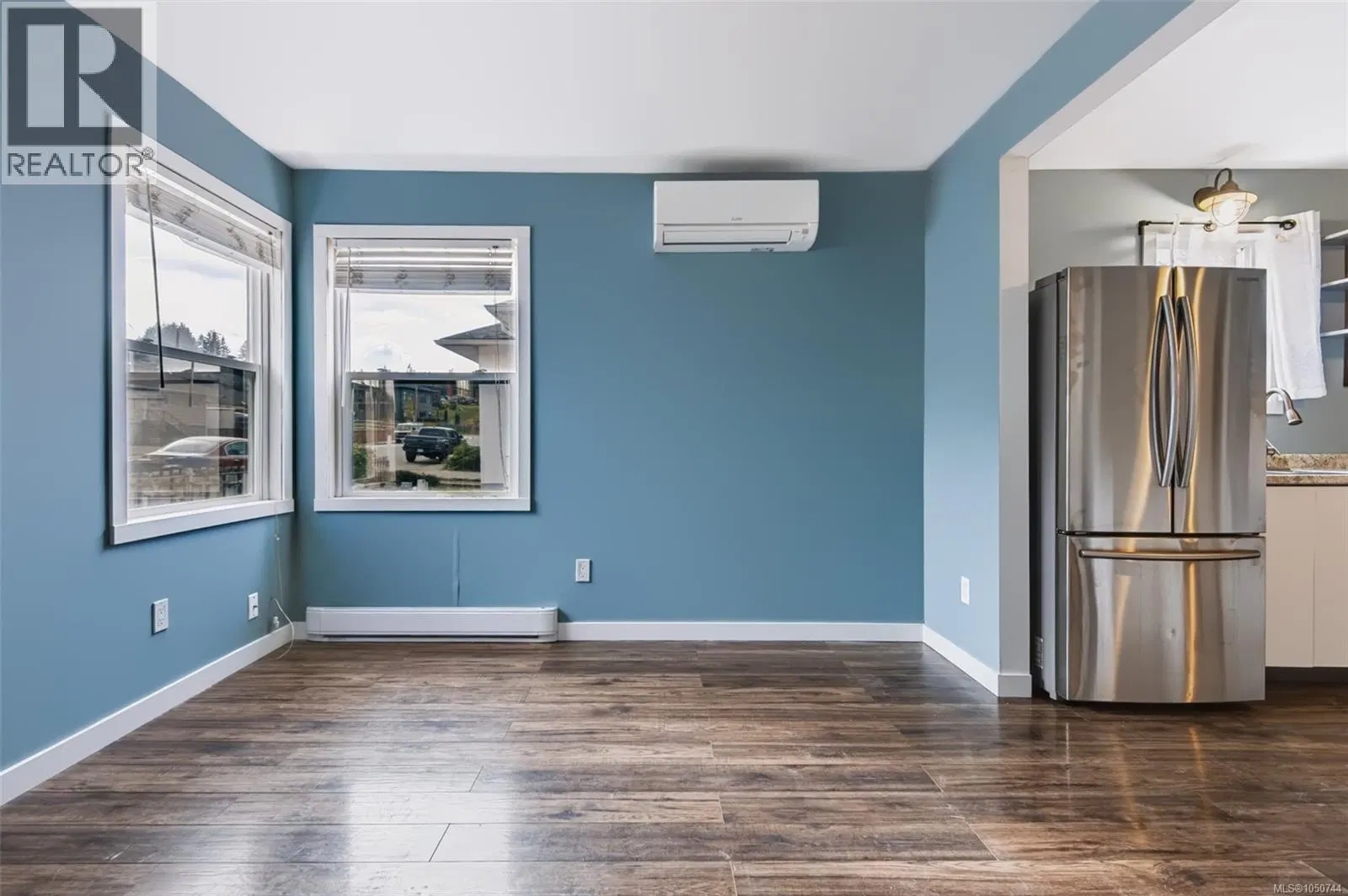 Photo 4 of 19 at 3642 15th Avenue