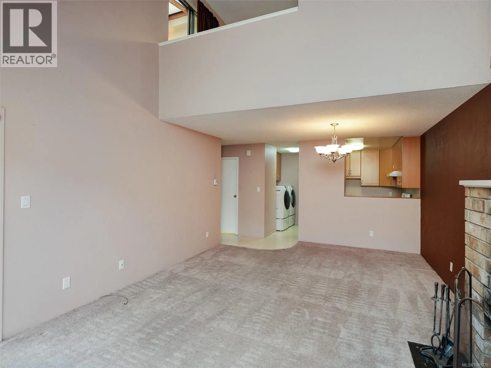 Photo 3 of 25 at #3 – 1315 Gladstone Avenue