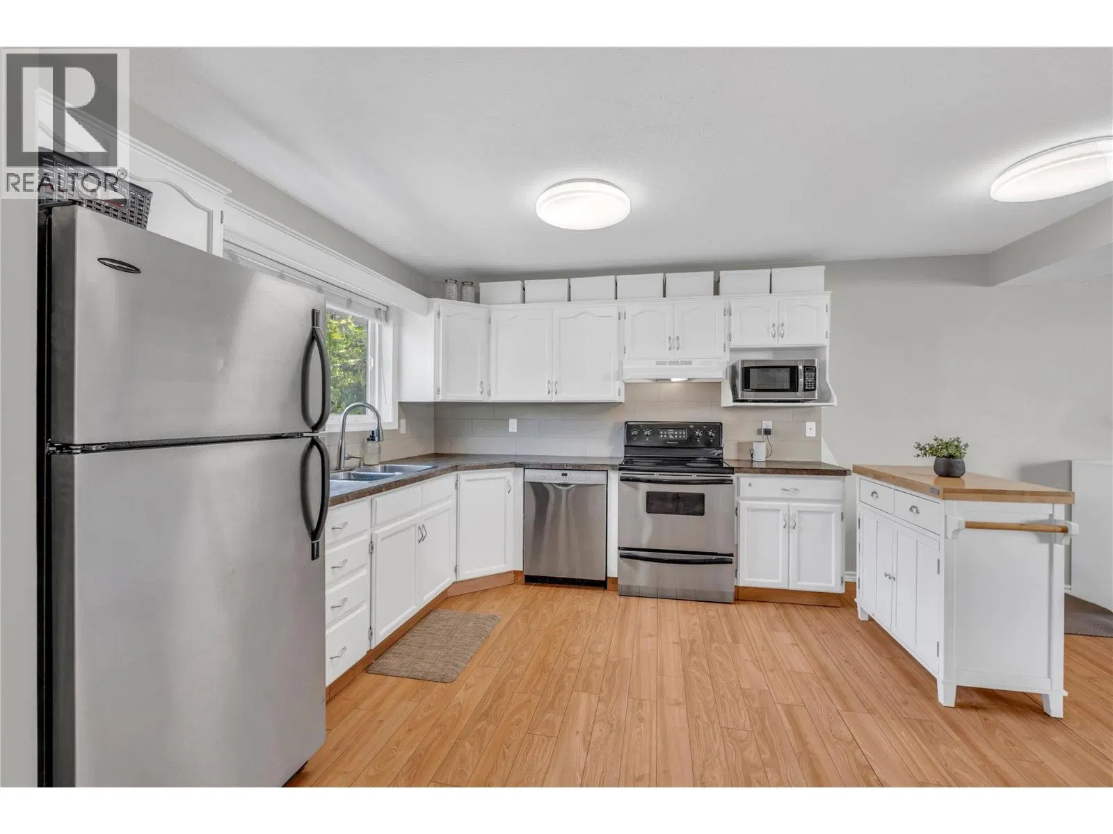 Photo 4 of 57 at #142 – 1458 Penticton Avenue
