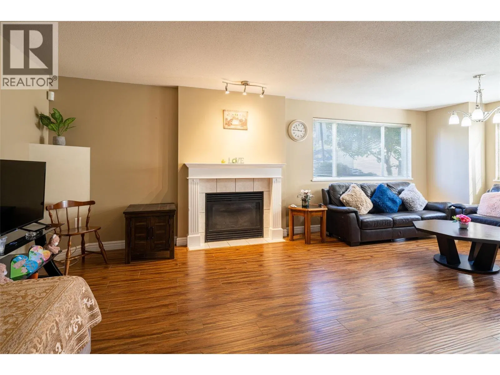 Photo 3 of 48 at #112 – 650 3 Street