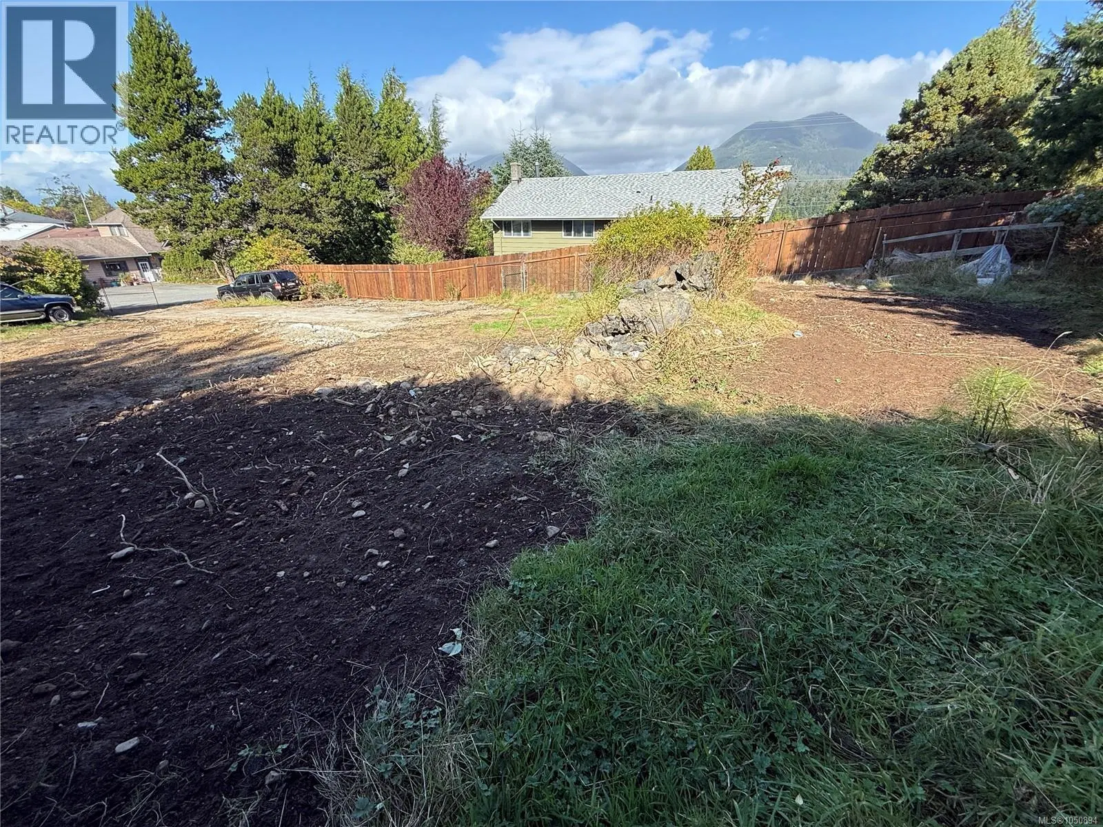 Photo 3 of 10 at 224 Alder Street
