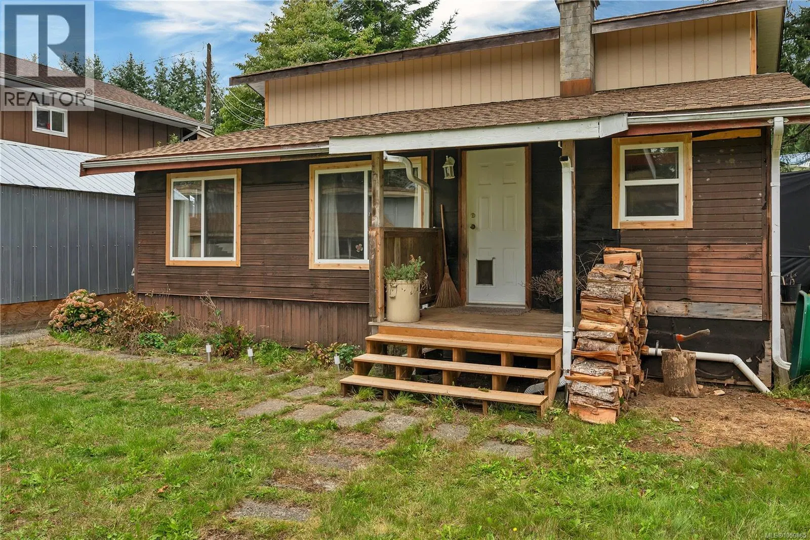 Photo 2 of 44 at 2243 Fearon Road