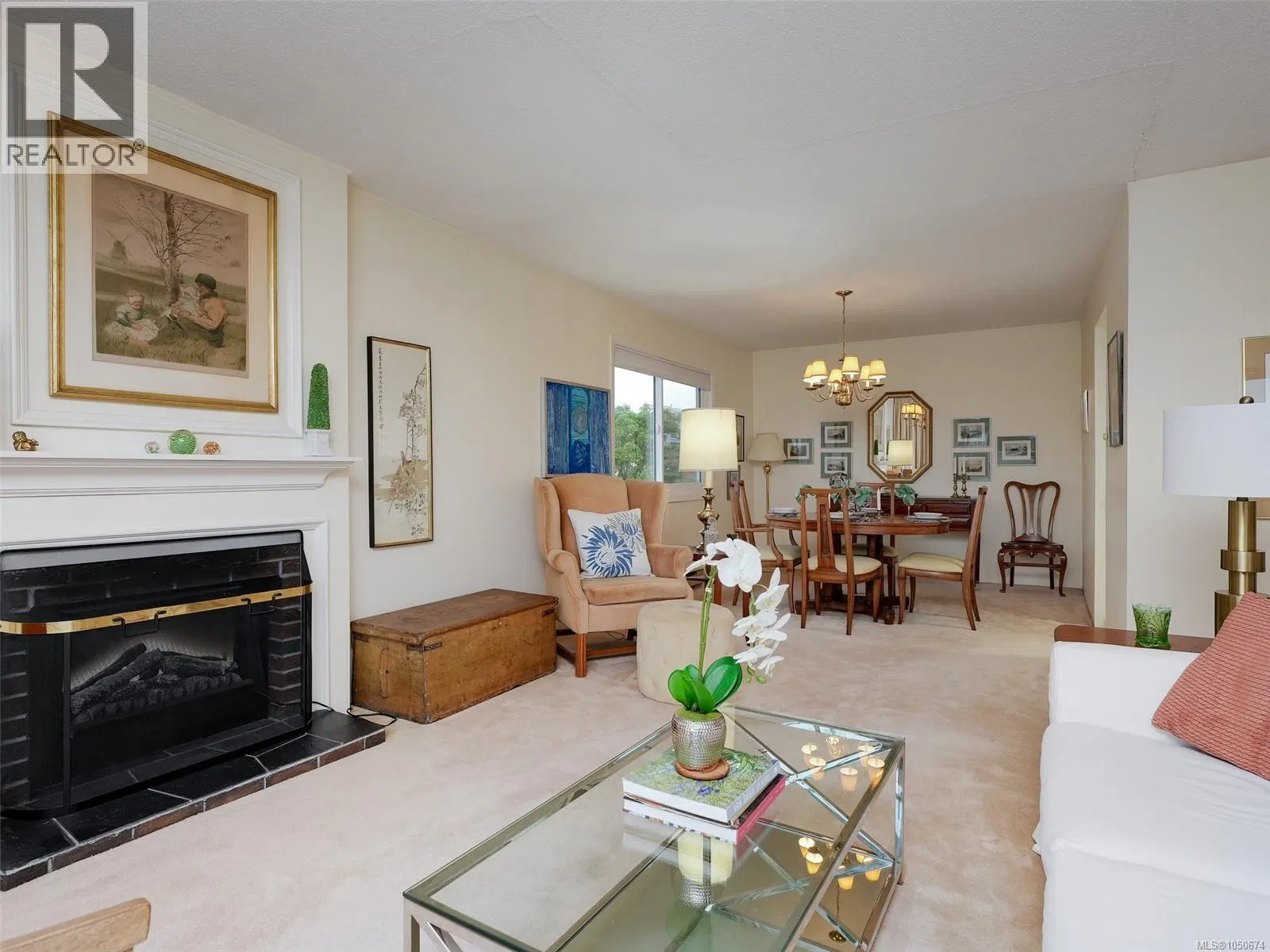 Photo 2 of 25 at #403 – 1019 McClure Street