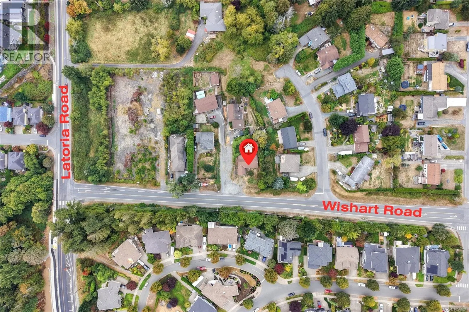 Photo 3 of 31 at 3572 Wishart Road