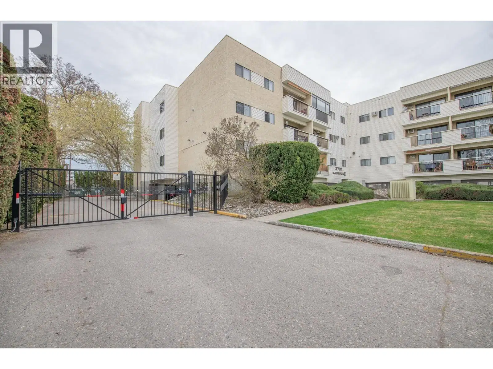 #204 – 3701 27 Avenue