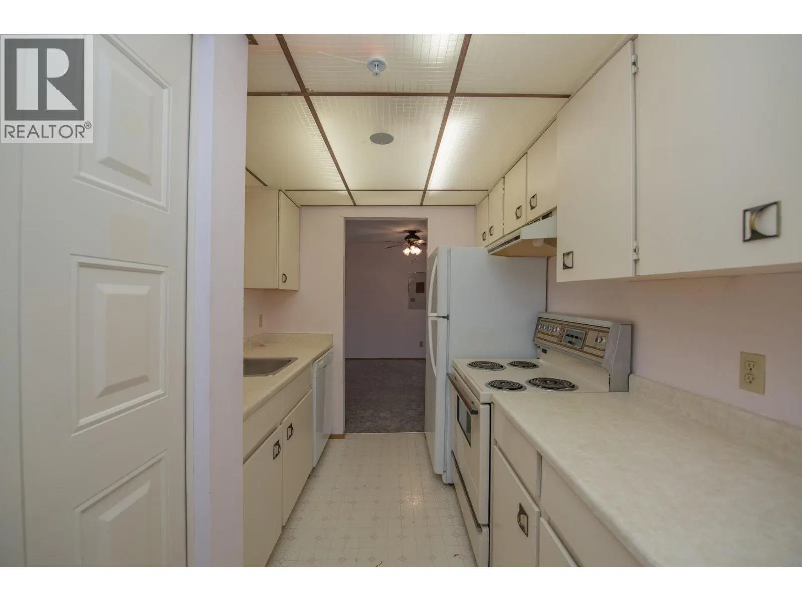 Photo 5 of 35 at #204 – 3701 27 Avenue