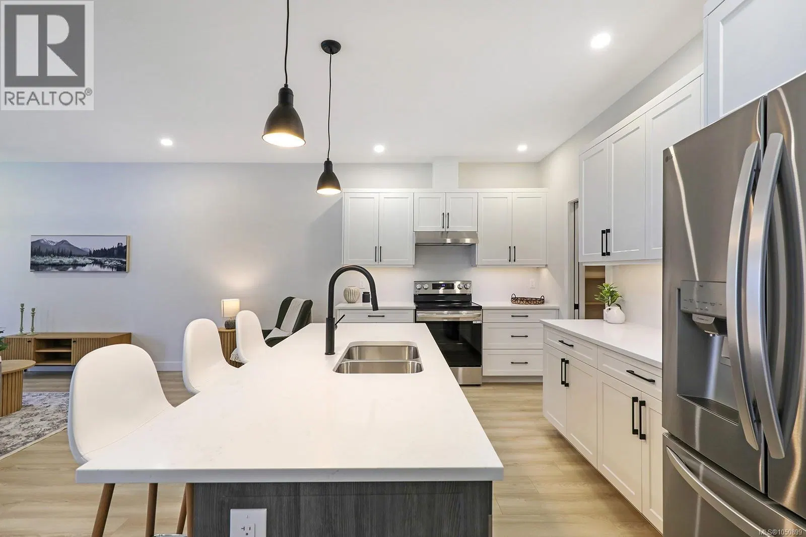 Photo 4 of 16 at #30 – 1505 Croation Road