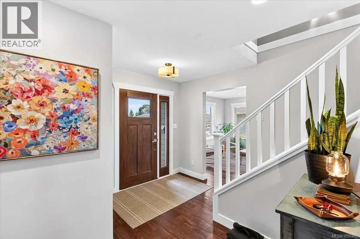 Photo 2 of 61 at 3615 Lyall Point Crescent