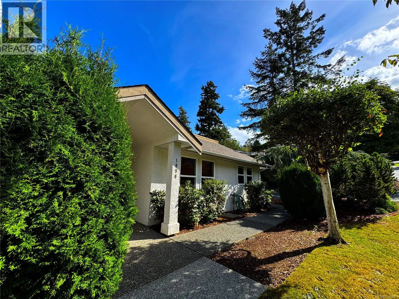 Photo 5 of 46 at 1096 Valewood Trail