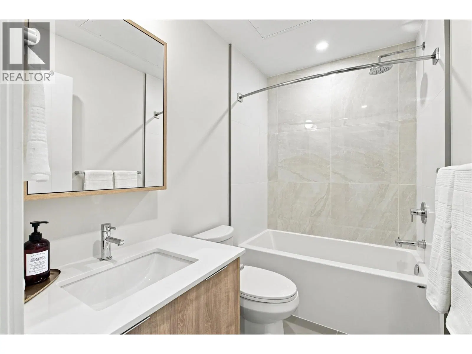 Photo 5 of 22 at #906 – 460 Nicola Street