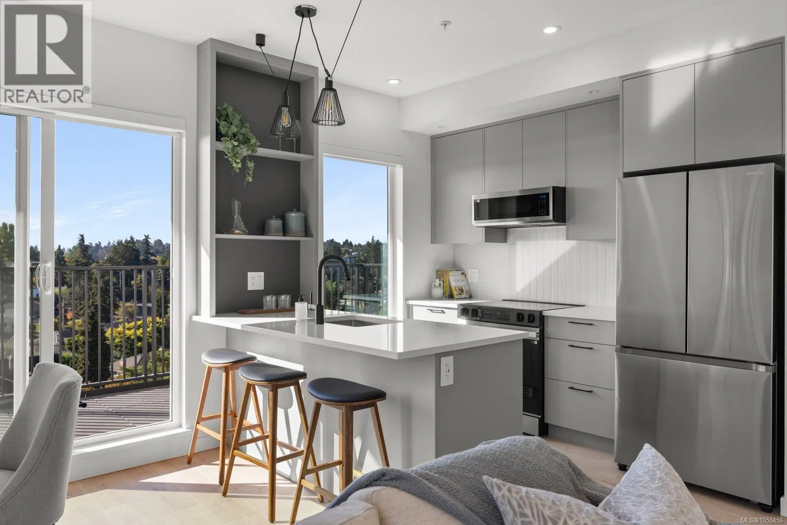 Photo 4 of 41 at #505 – 1075 Tillicum Road