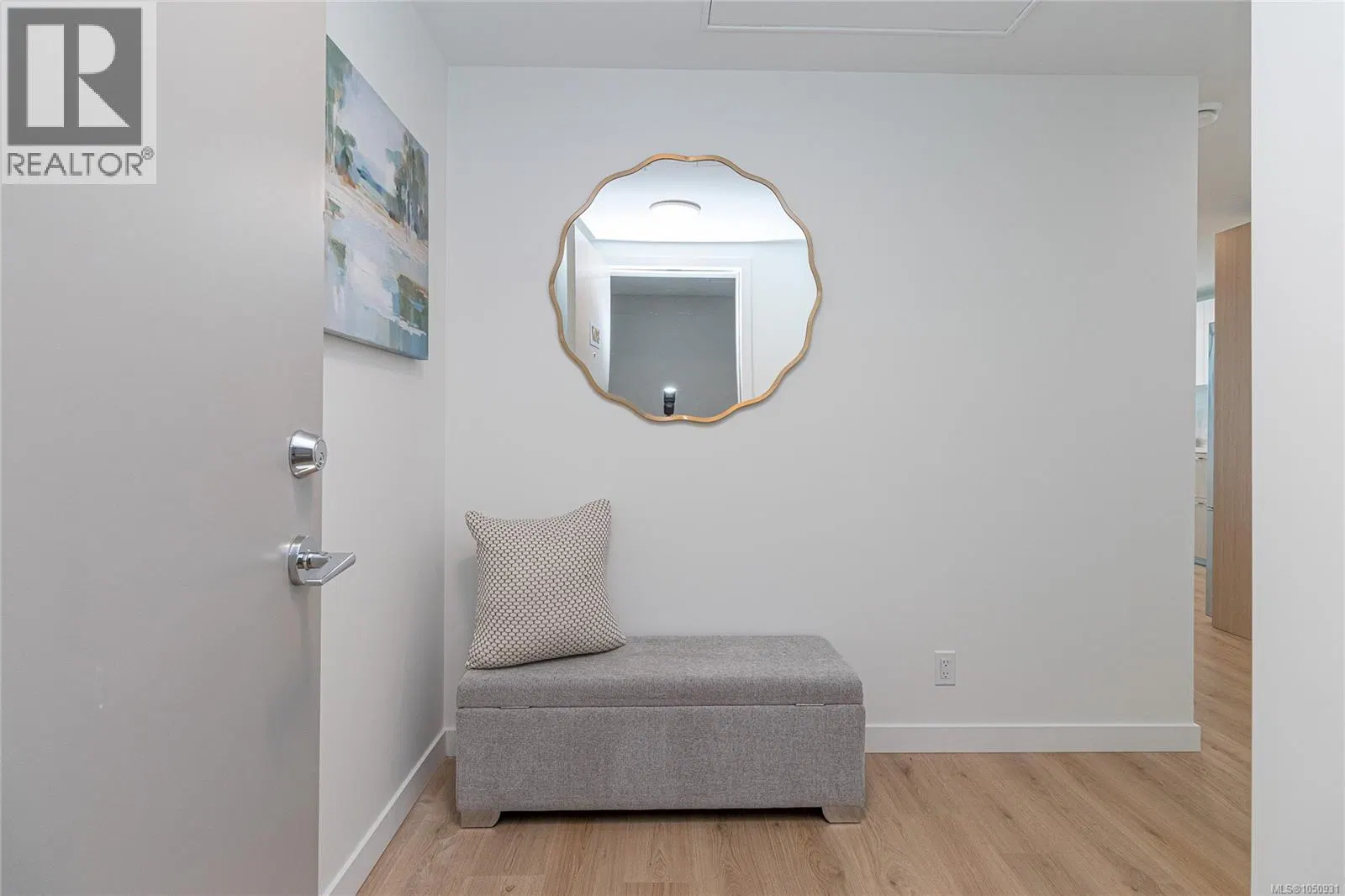 Photo 3 of 37 at #807 – 899 Esquimalt Road