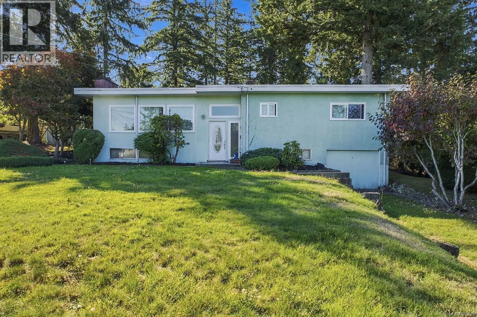Photo 1 of 20 at 715 8th Avenue