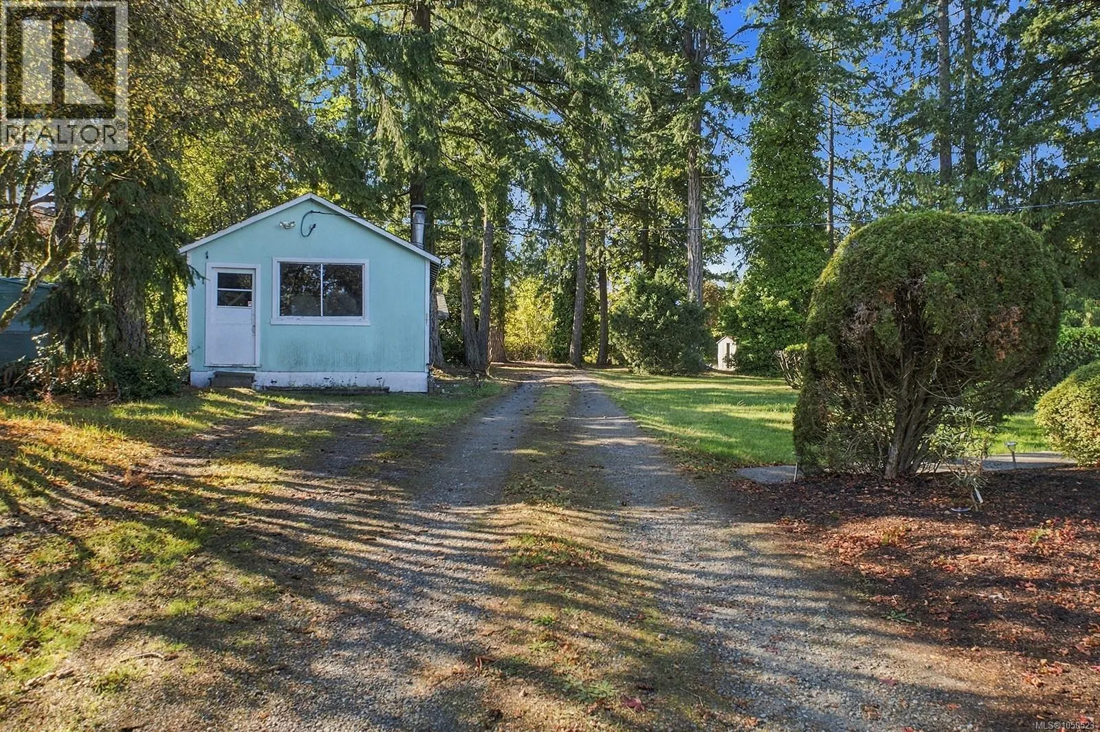 Photo 3 of 20 at 715 8th Avenue