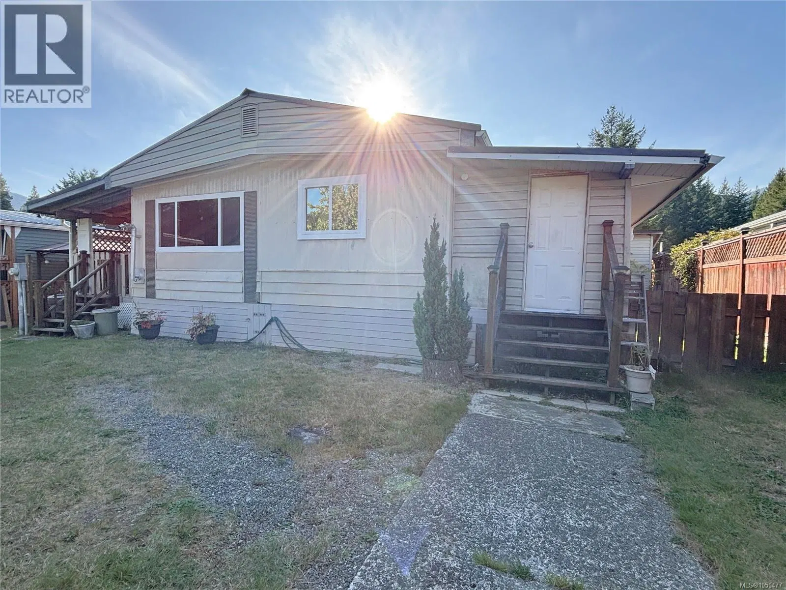 Photo 2 of 25 at 603 Conuma Drive