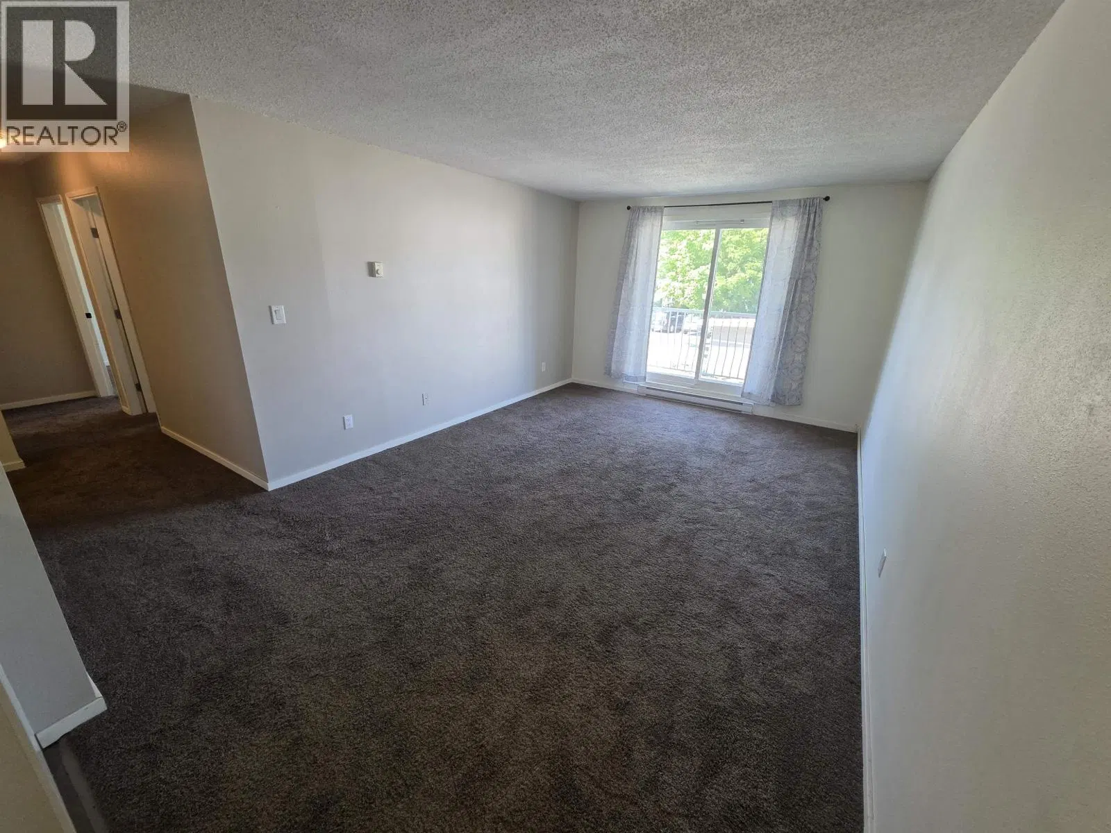 Photo 3 of 17 at #2203 – 2607 PEAR Street