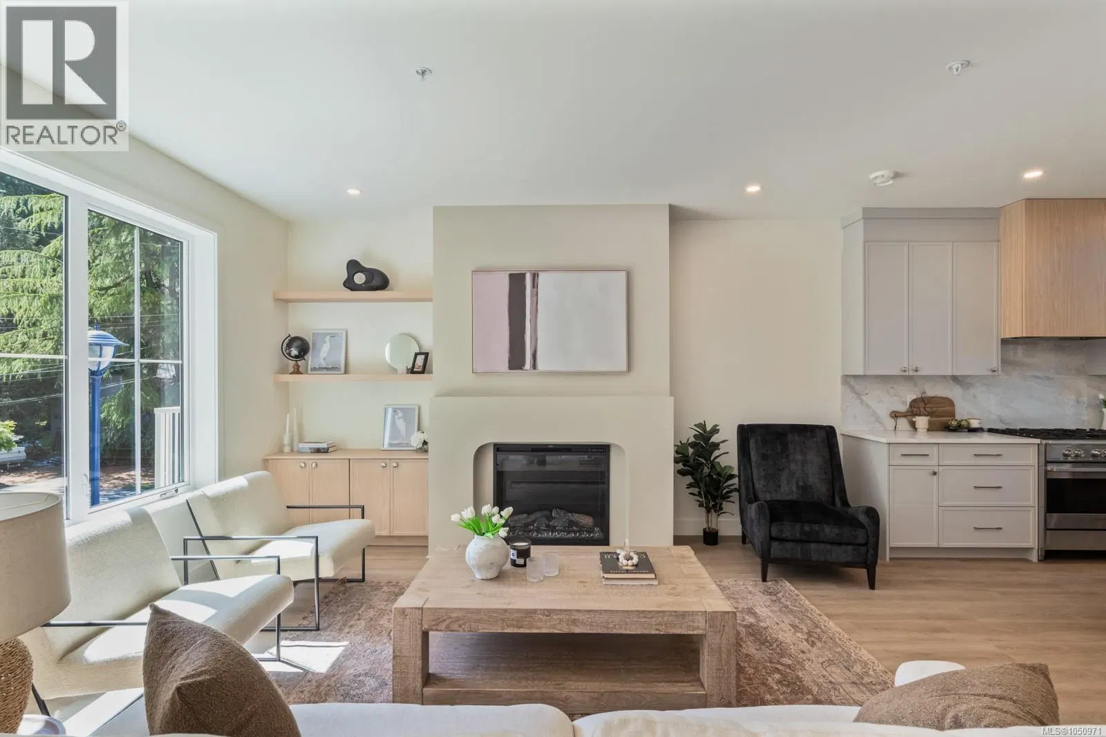 Photo 2 of 33 at #109 – 2770 Vantilburg Crescent