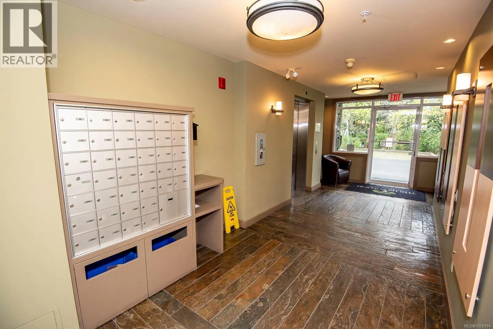 Photo 4 of 41 at #302D – 1115 Craigflower Road