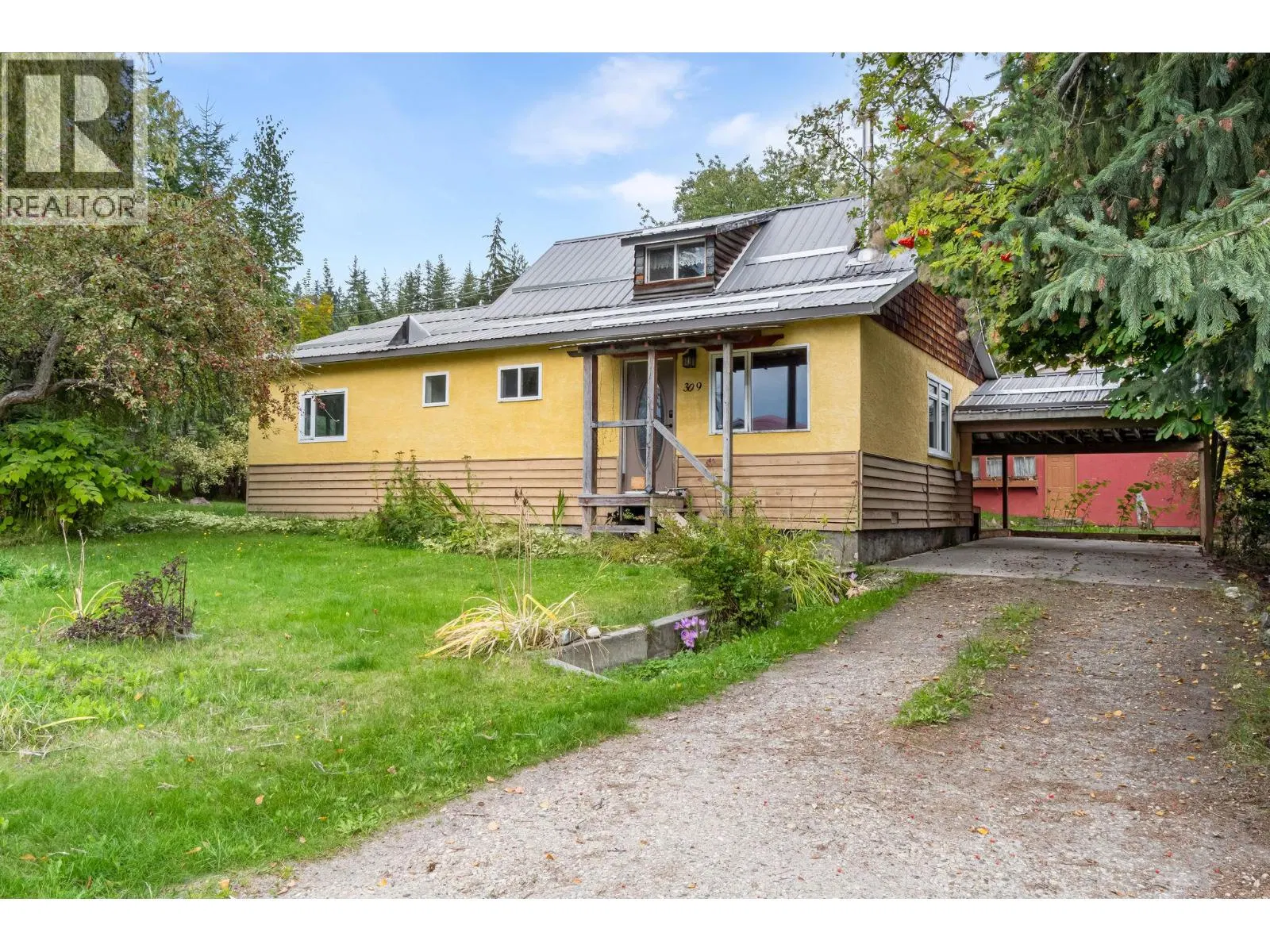 Photo 1 of 31 at 309 1st Avenue