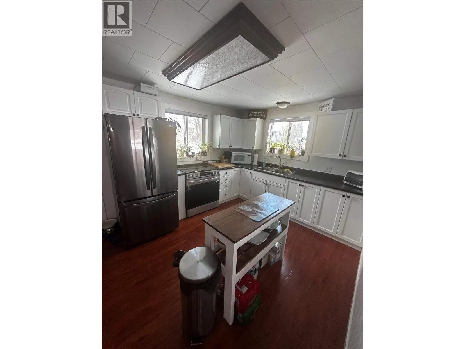 Photo 2 of 21 at 5109 43 Street