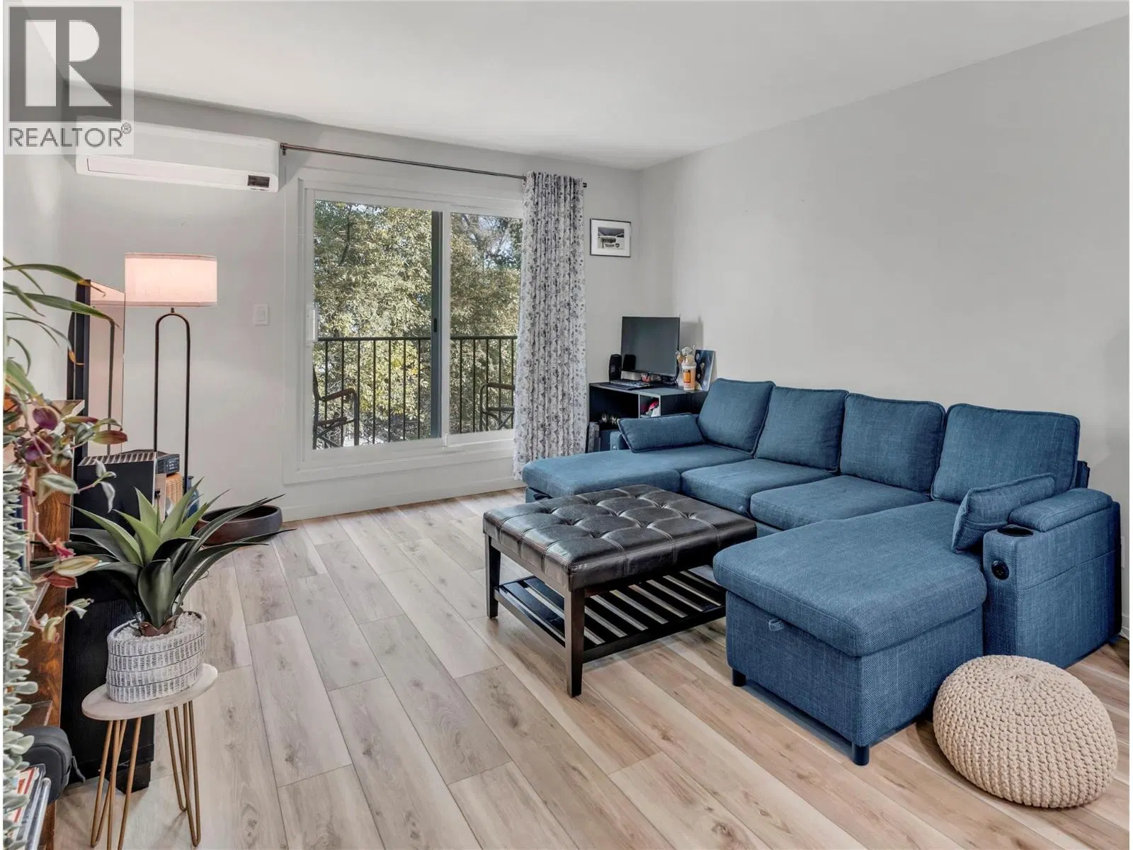 Photo 1 of 21 at #309 – 922 Dynes Avenue