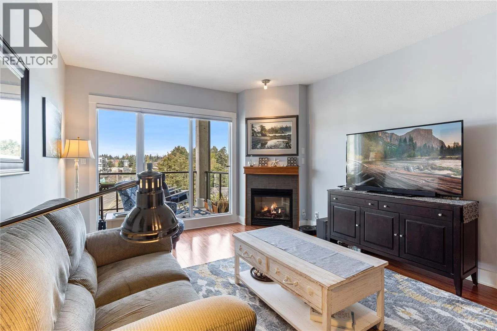 Photo 2 of 49 at #607 – 194 Beachside Drive