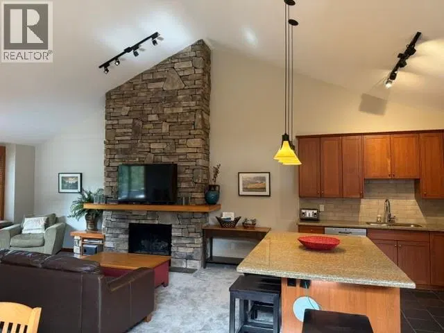 Photo 2 of 24 at #106A – 45 RIVERMOUNT Place