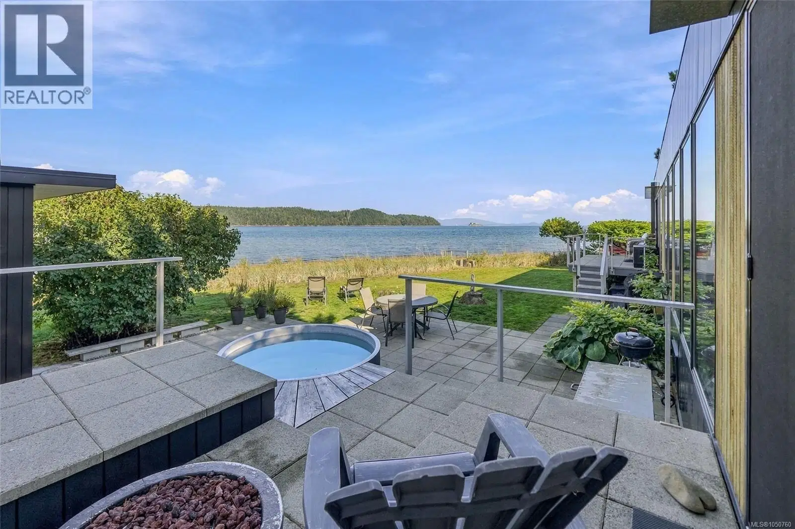 5425 Deep Bay Drive