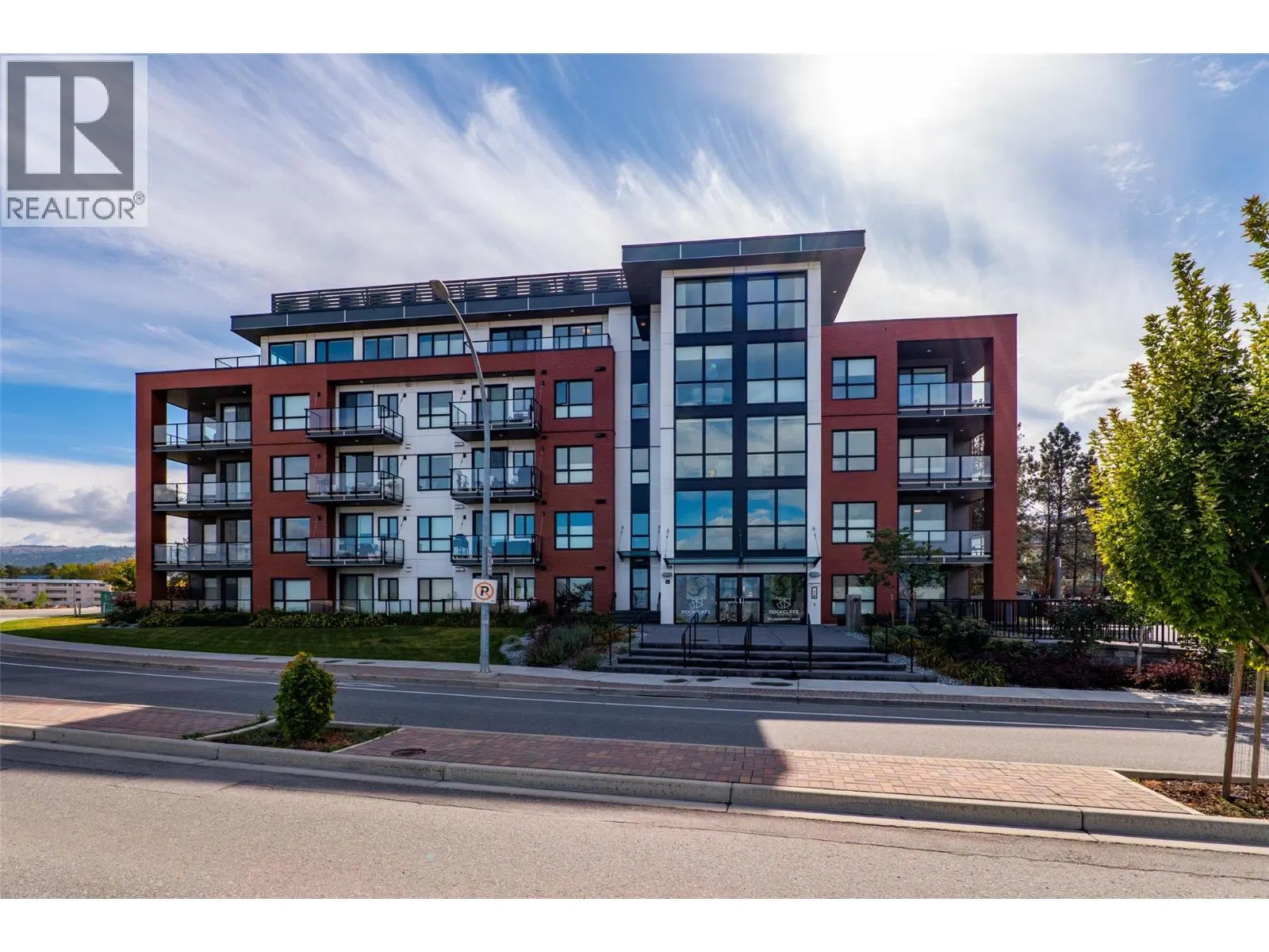 Photo 2 of 45 at #203 – 875 UNIVERSITY Drive