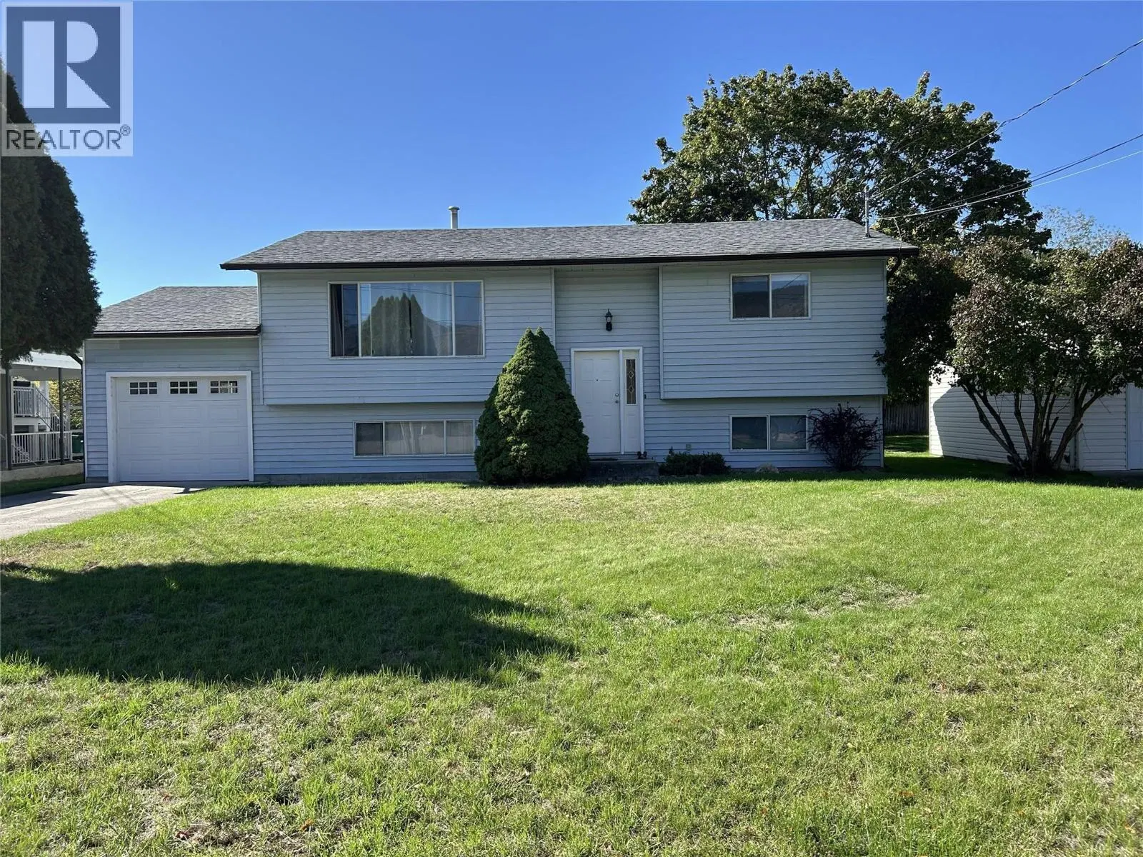 Photo 2 of 35 at 6683 18th Street