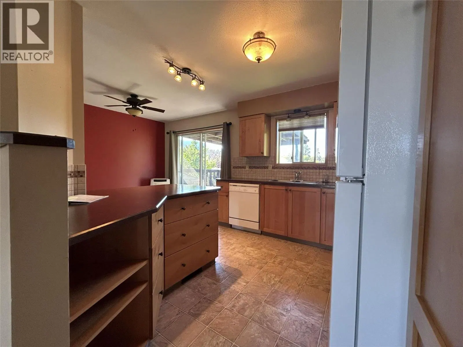 Photo 4 of 35 at 6683 18th Street