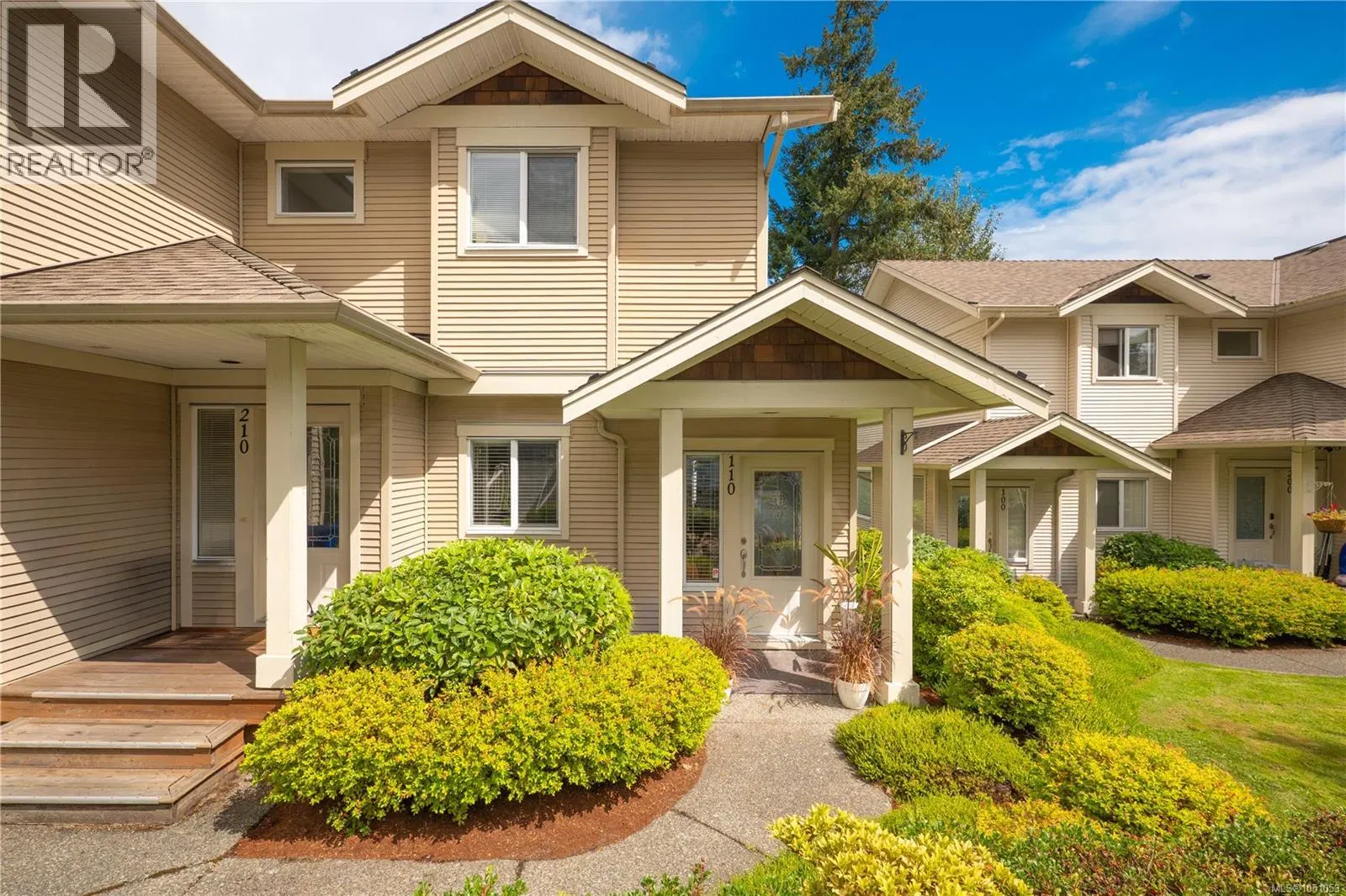 #110 – 830 Varsity Way