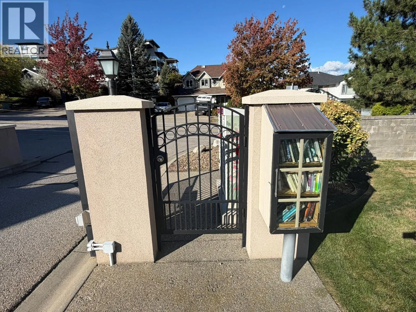 Photo 4 of 99 at #109 – 901 Middleton Way