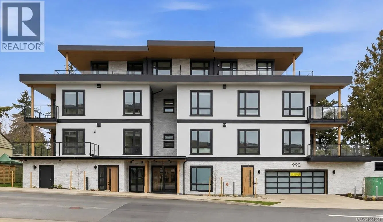 Photo 3 of 25 at #305 – 990 Doumac Avenue