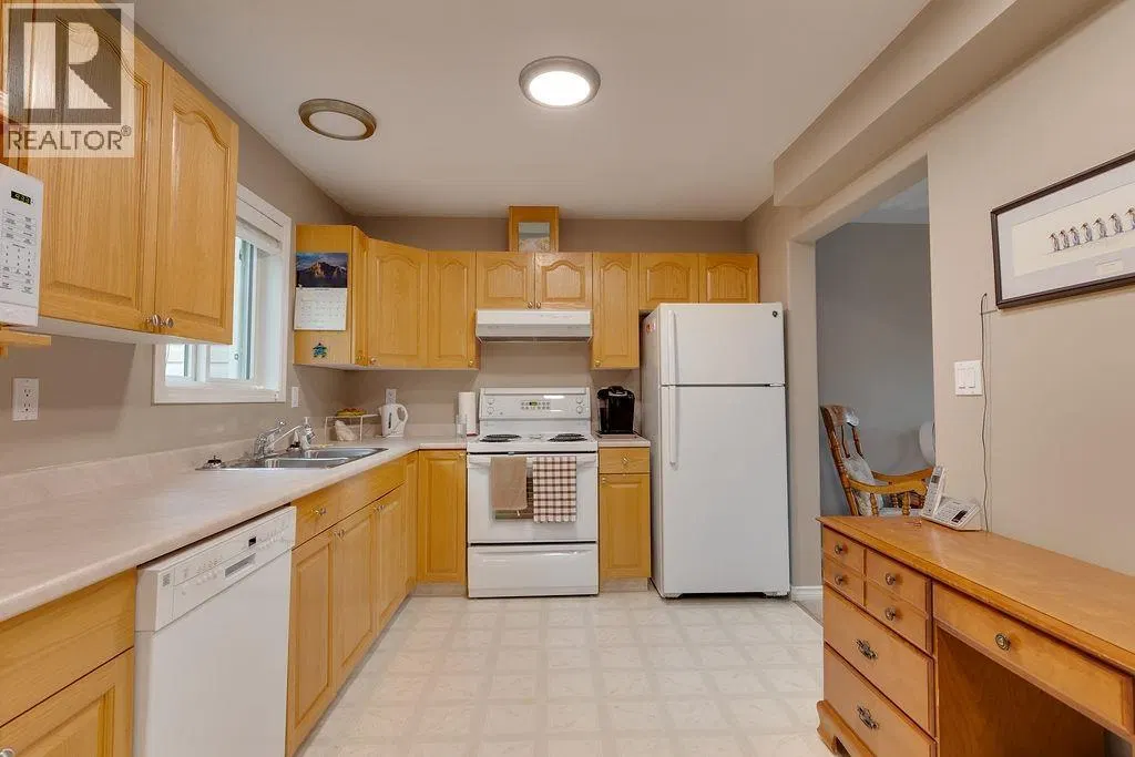 Photo 4 of 24 at #103 – 4281 BAKER Road