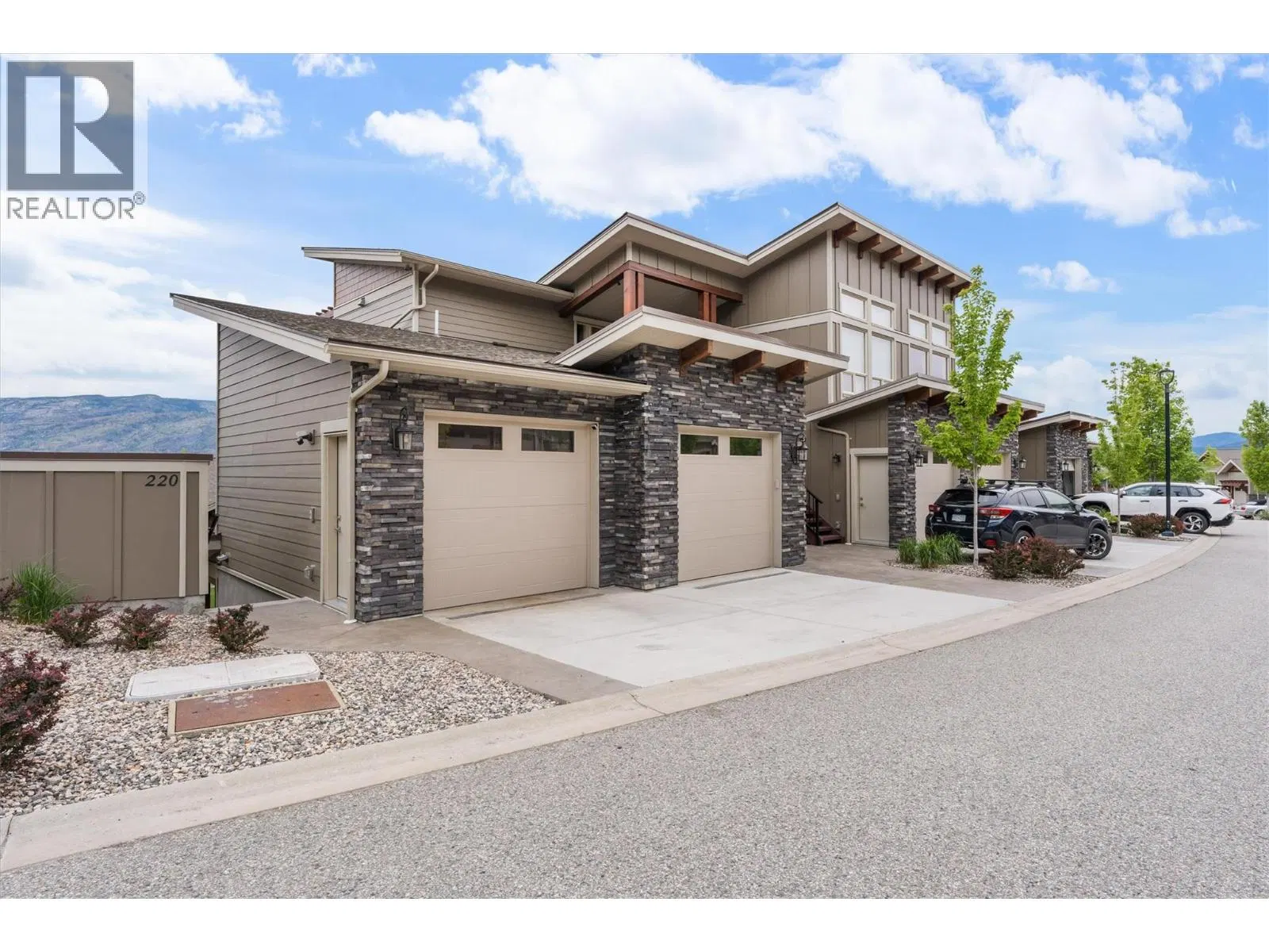 Photo 3 of 39 at #220 – 4000 REDSTONE Crescent