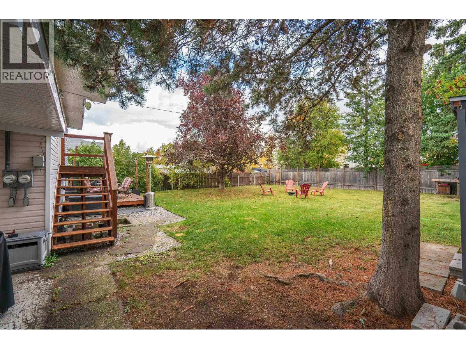 Photo 4 of 31 at 894 IRWIN Street