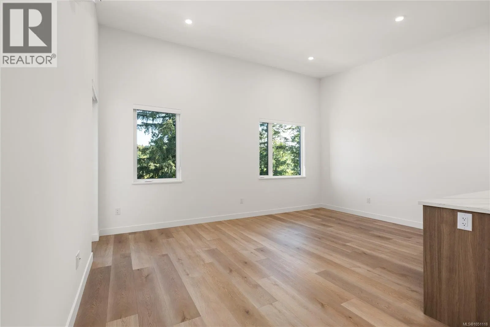 Photo 2 of 19 at #303 – 7181 Lantzville Road