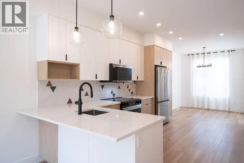 Photo 4 of 25 at #4 – 414 Humbert Street