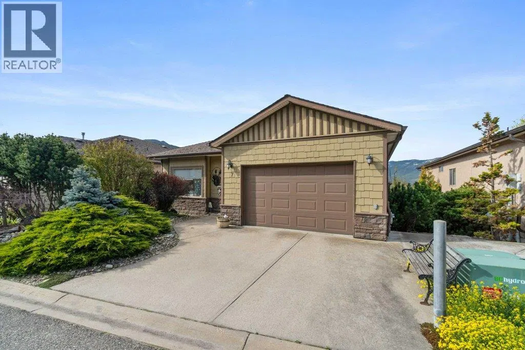 Photo 5 of 62 at #7 – 881 16 Street