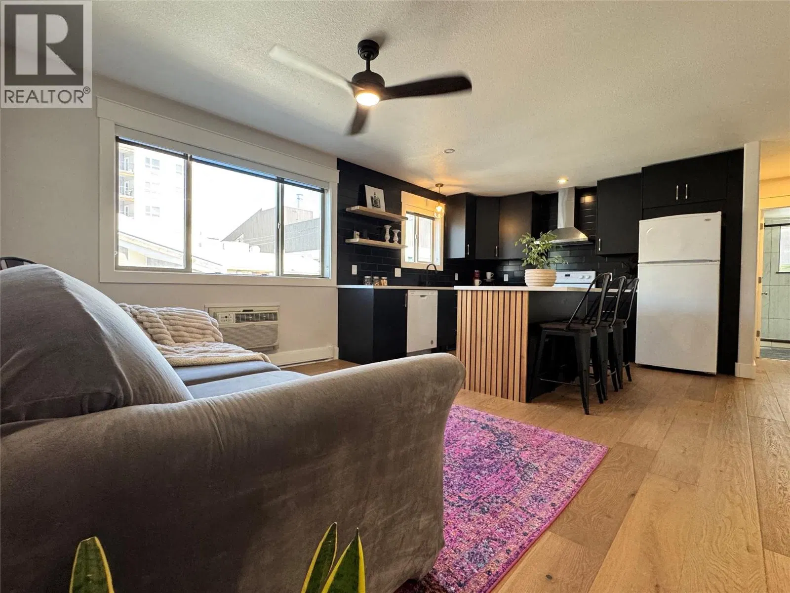 Photo 2 of 39 at #5 – 430 4TH Avenue