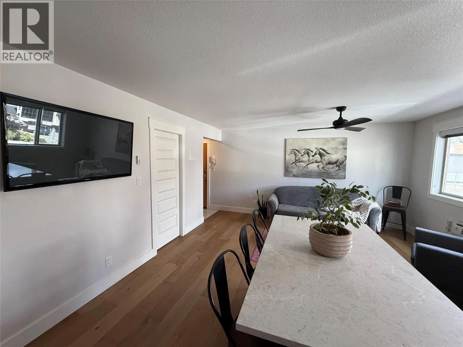 Photo 5 of 39 at #5 – 430 4TH Avenue